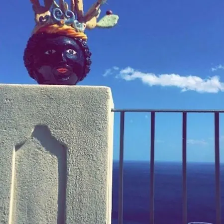 לינה וארוחת בוקר Casa Titina